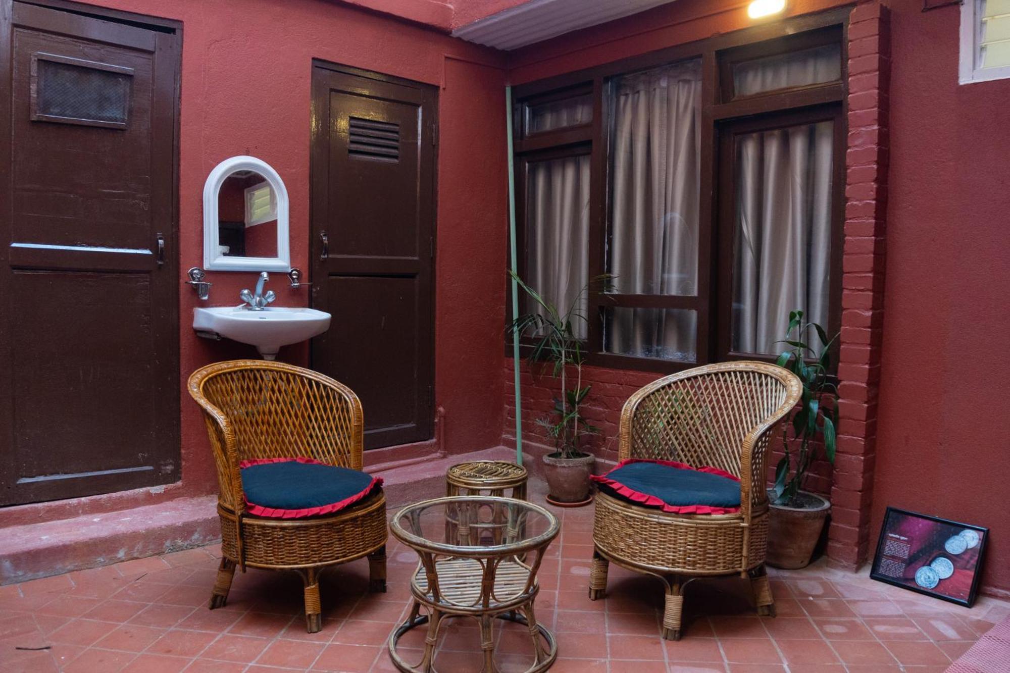 Tulaja Boutique Hotel Bhatgoan Extérieur photo