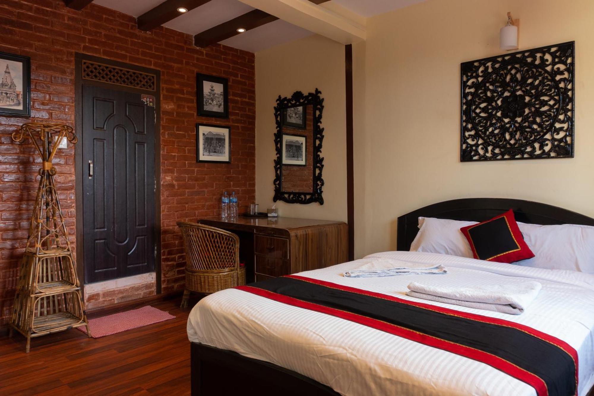 Tulaja Boutique Hotel Bhatgoan Extérieur photo